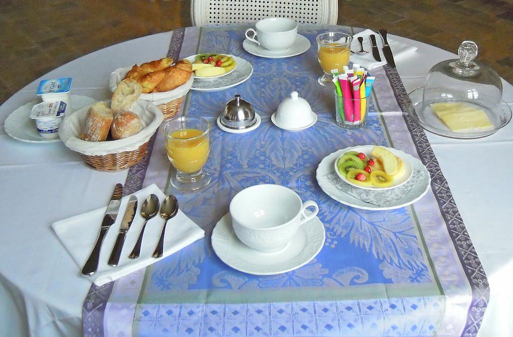 シェルブール・アン・コタンタン ル マノワール ド ラ フィフィ Bed & Breakfast エクステリア 写真