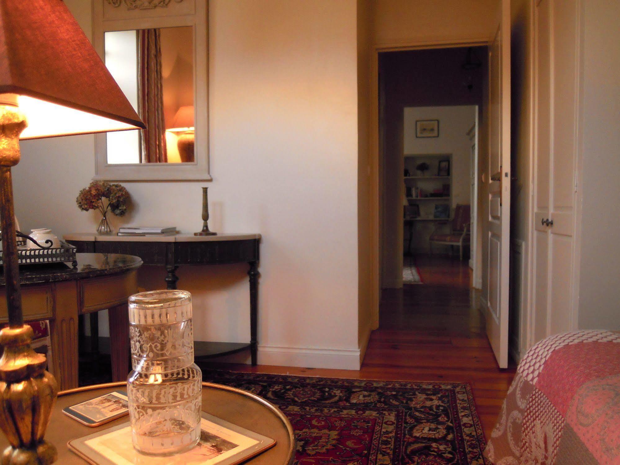 シェルブール・アン・コタンタン ル マノワール ド ラ フィフィ Bed & Breakfast エクステリア 写真